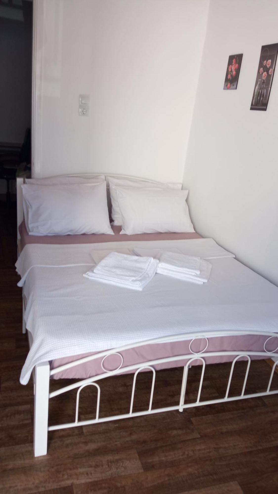 Marelia Apartment Karlovassi
